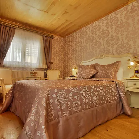 Hotel Ada Buyukada 4*